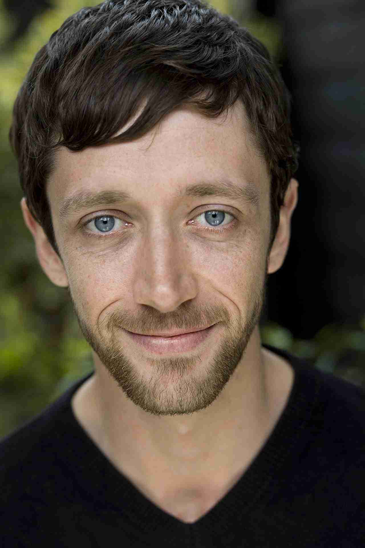 Professional actor headshot of Rhodri Meilir, photographed by Vincenzo Photography in Chichester.